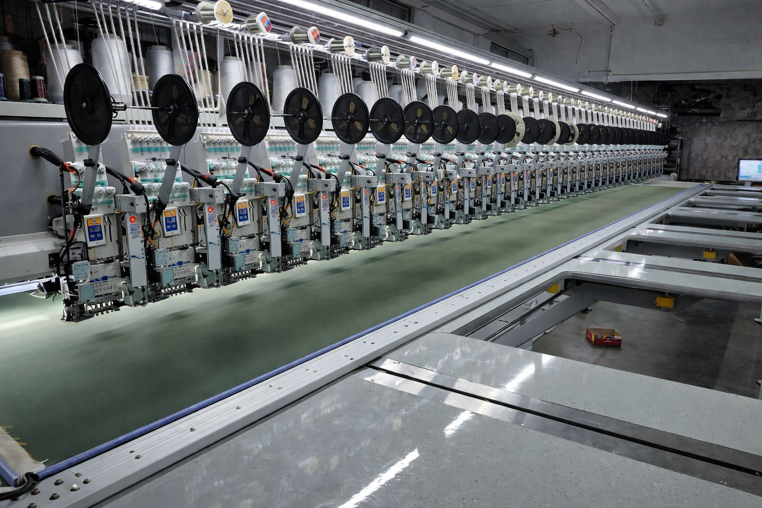 19x250 embroidery machine